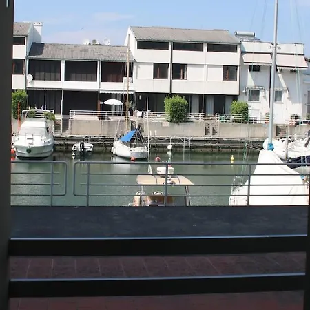 Appartamento In Darsena A Lignano Sabbiadoro